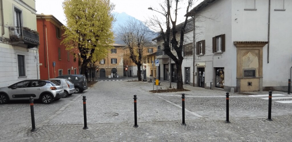 2021-01-11_PESCARENICO piazza_padre_cristoforo_2